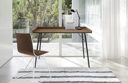 Stalas - konsolė | RAYBURN RIEŠUTO SPALVOS Stalas - konsolė | RAYBURN RIEŠUTO SPALVOS