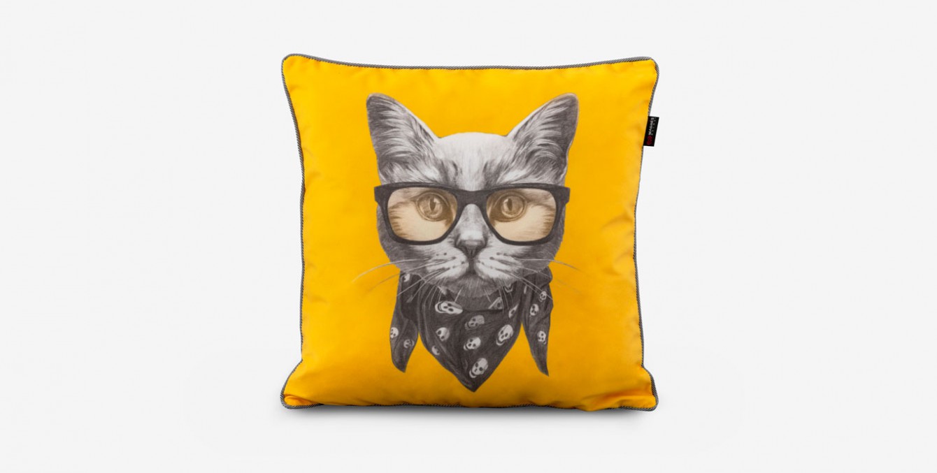 pagalves-dekoratyvine-pagalve-biker-cat-1