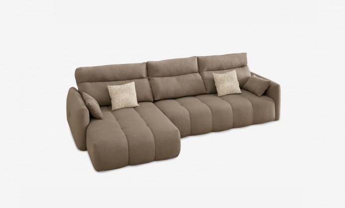 amber-kampas-pillows-manza22-cutout DKS