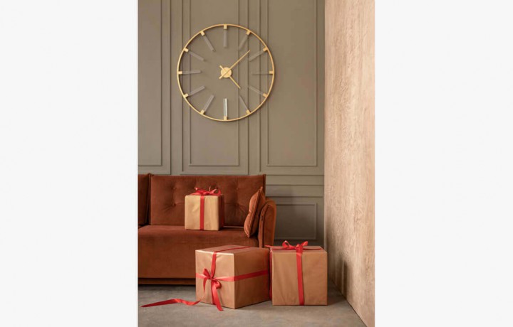 rubin-sofa-su-dovanomis-detale-1364x740