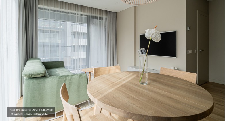 Dovile-sakevice-eva-sofa-fotografe-GERDA-BALTRUNAITE-4