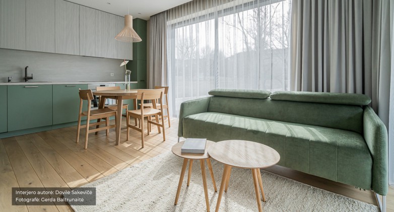 Dovile-sakevice-eva-sofa-fotografe-GERDA-BALTRUNAITE-7
