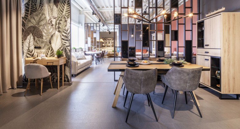 rieses-salonas-nature-stalas