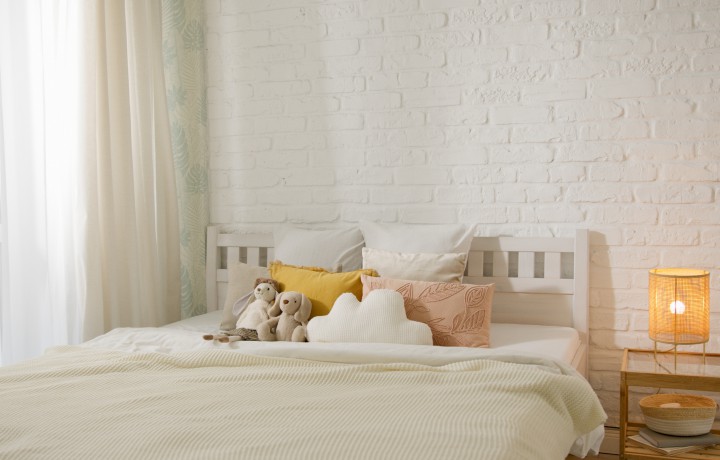 pexels-artem-podrez-7504654